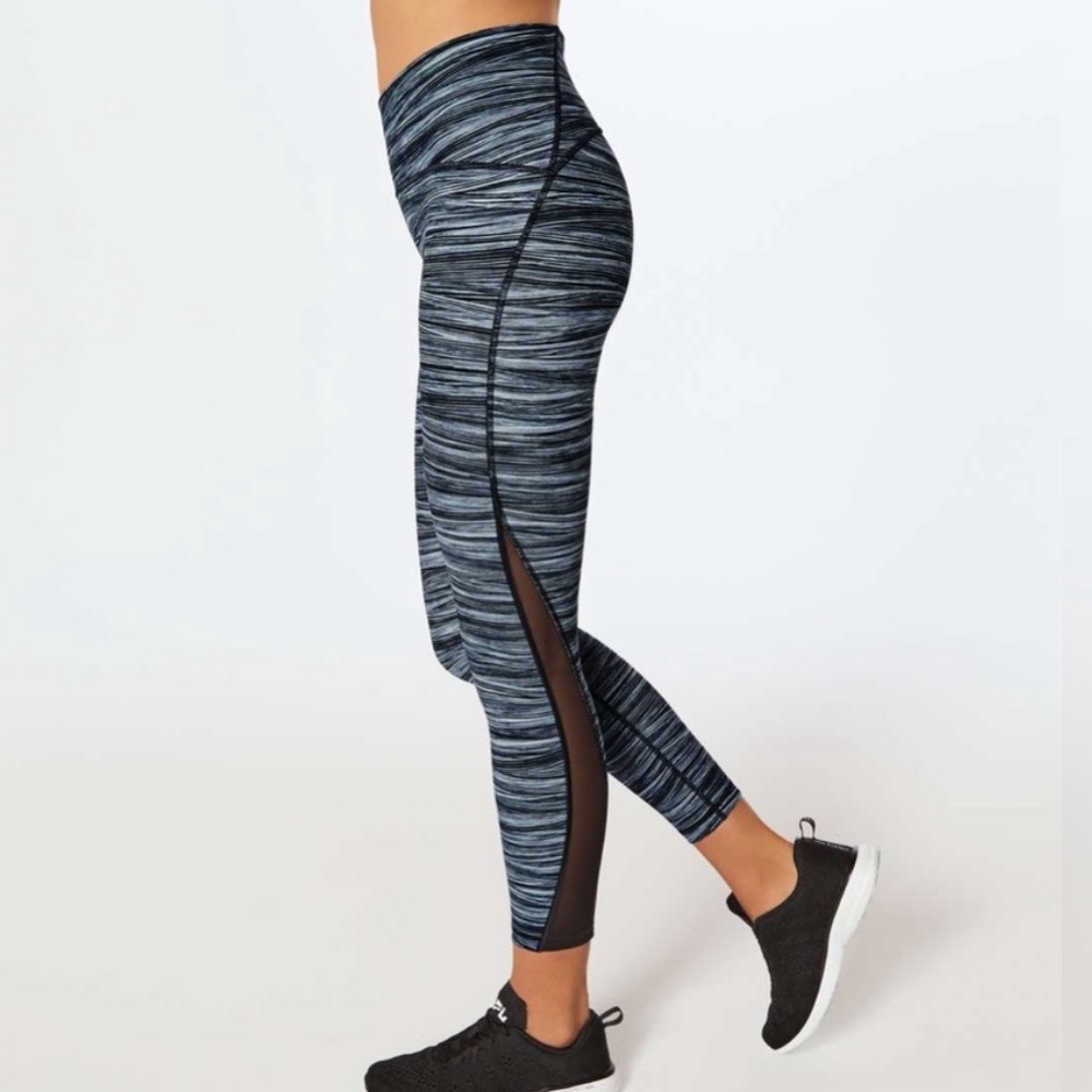 Lululemon Train Times 7/8 Pant *25" Low Tide Alpine White Black
